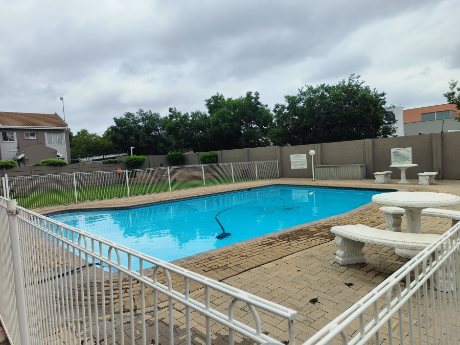 3 Bedroom Property for Sale in Kannoniers Park North West